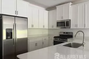 29104 Radford Ct, Monroe Township, NJ 08831 - Photo 5
