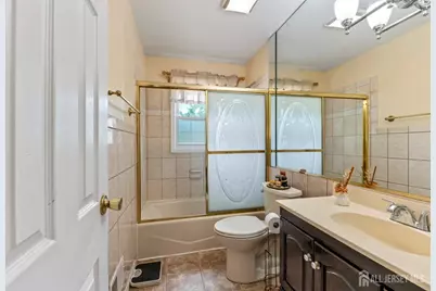 5 Yale Court, East Brunswick Township, NJ 08816 - Photo 17