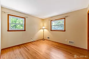 5 Yale Ct, East Brunswick Township, NJ 08816 - Photo 13