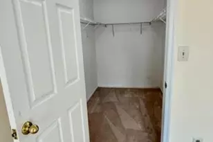 1125 Waterford Dr, Edison, NJ 08817 - Photo 7