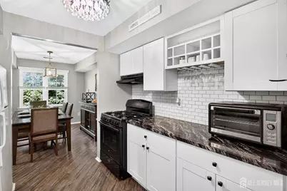 248 Alpine Way #B, Woodbridge Township, NJ 07095 - Photo 5