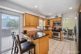 40 Staghorn Dr, North Brunswick Township, NJ 08902 - Photo 15