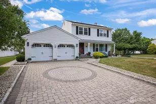 40 Staghorn Dr, North Brunswick Township, NJ 08902 - Photo 3