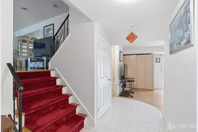 10 Tyroler Court, Edison, NJ 08820 - Photo 9