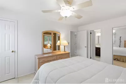 10 Tyroler Court, Edison, NJ 08820 - Photo 19