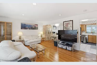 10 Tyroler Court, Edison, NJ 08820 - Photo 11