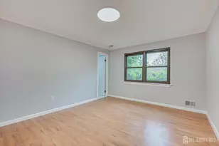 1213 N Oaks Blvd N, North Brunswick Township, NJ 08902 - Photo 15