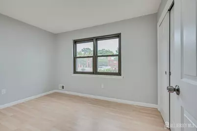 1213 N Oaks Boulevard N, North Brunswick Township, NJ 08902 - Photo 19