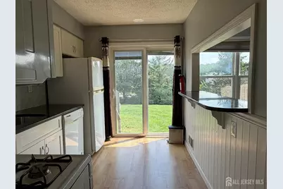 99 Brookview Circle, Jamesburg, NJ 08831 - Photo 5