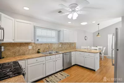 212 N Pondview Boulevard N, Monroe Township, NJ 08831 - Photo 11