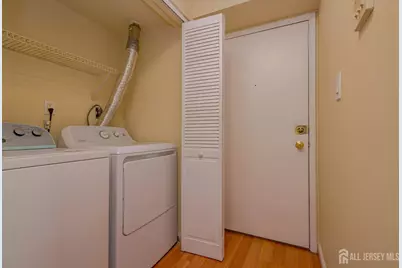 1005 Hidden Village Drive, Perth Amboy, NJ 08861 - Photo 5