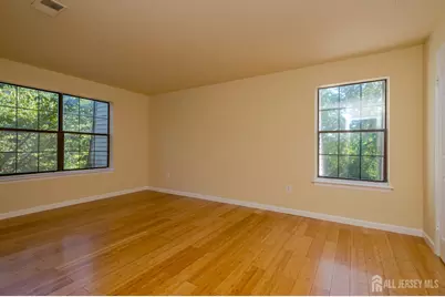1005 Hidden Village Drive, Perth Amboy, NJ 08861 - Photo 17