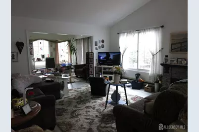 640 Madison Drive #B, Monroe Township, NJ 08831 - Photo 3