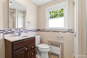 326 Melrose Ave, Middlesex, NJ 08846 - Photo 17