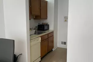 18 Colgate Dr, Newark, NJ 07103 - Photo 9
