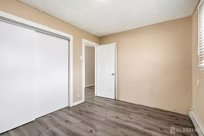 42 Mercer Street, Carteret, NJ 07008 - Photo 23