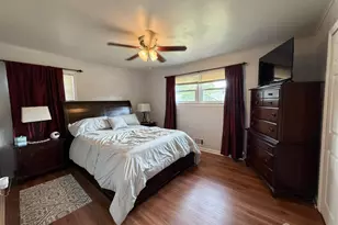36 Maplewood Ave, Colonia, NJ 07067 - Photo 21
