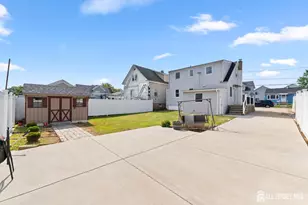 28 St Ann St, Carteret, NJ 07008 - Photo 7