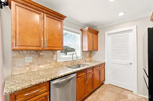 110 W Francis St, Iselin, NJ 08830 - Photo 7