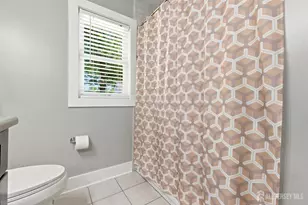 110 W Francis St, Iselin, NJ 08830 - Photo 17