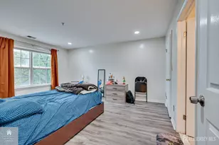 525 Waterford Dr, Edison, NJ 08817 - Photo 15
