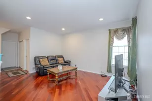 1101 Cottonwood Ct, North Brunswick Township, NJ 08902 - Photo 11