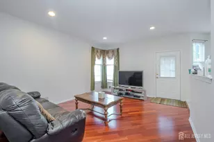 1101 Cottonwood Ct, North Brunswick Township, NJ 08902 - Photo 9