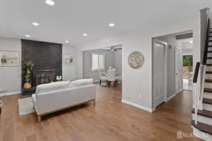 27 Davids Ct, South Brunswick Township, NJ 08810 - Photo 5