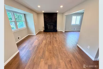 27 Davids Court, South Brunswick Township, NJ 08810 - Photo 3