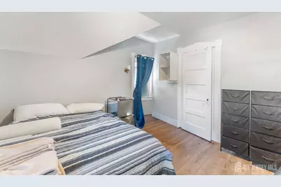 341 Mountainview Terrace, Dunellen, NJ 08812 - Photo 9