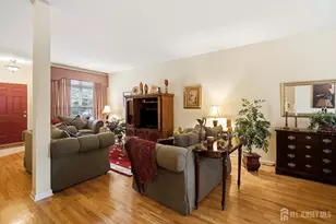 10 Wordsworth Ct, East Windsor Township, NJ 08520 - Photo 5