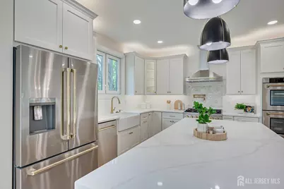 54 Nevsky Street, Edison, NJ 08820 - Photo 17