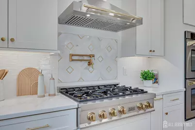 54 Nevsky Street, Edison, NJ 08820 - Photo 9