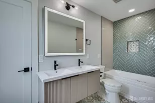 54 Nevsky St, Edison, NJ 08820 - Photo 31
