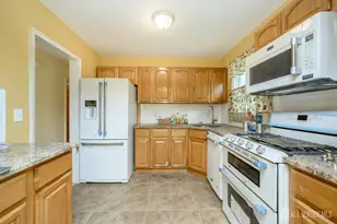 197 W 26th Street W, Bayonne, NJ 07002 - Photo 7