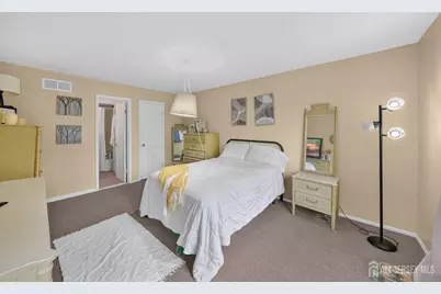 109 Michaels Court, Woodbridge Township, NJ 07095 - Photo 21