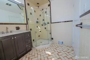 1308 Merrywood Dr, Edison, NJ 08817 - Photo 45