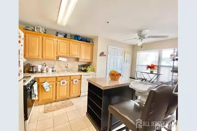 790 Harbortown Boulevard, Perth Amboy, NJ 08861 - Photo 7