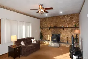 27 Henley St, Woodbridge Township, NJ 07095 - Photo 9