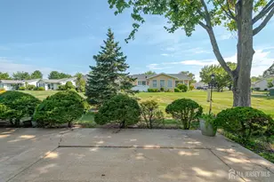 742A Pompton Rd, Monroe Township, NJ 08831 - Photo 19
