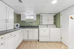 4 Taylor Dr, New Brunswick, NJ 08901 - Photo 21