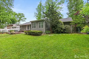 4 Taylor Dr, New Brunswick, NJ 08901 - Photo 25