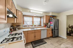 1005 Robin Rd, Hillsborough Township, NJ 08844 - Photo 9