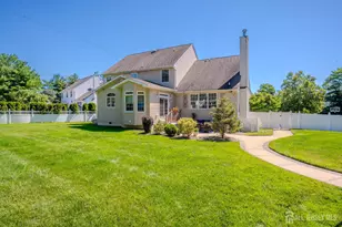 4 Dorene Ct, Monroe Township, NJ 08831 - Photo 9