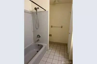 215 Prestwick Way, Edison, NJ 08820 - Photo 23