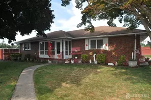 41 Blair Rd, Port Reading, NJ 07064 - Photo 5