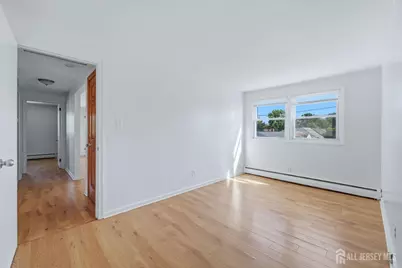 10 N Washington Avenue N, Colonia, NJ 07067 - Photo 23