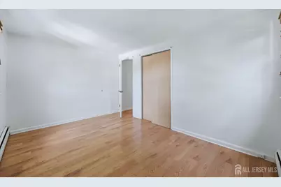 10 N Washington Avenue N, Colonia, NJ 07067 - Photo 29