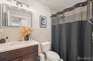 322 Mcguire Pl, Perth Amboy, NJ 08861 - Photo 21