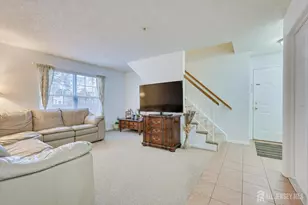 150 Prestwick Way, Edison, NJ 08820 - Photo 5
